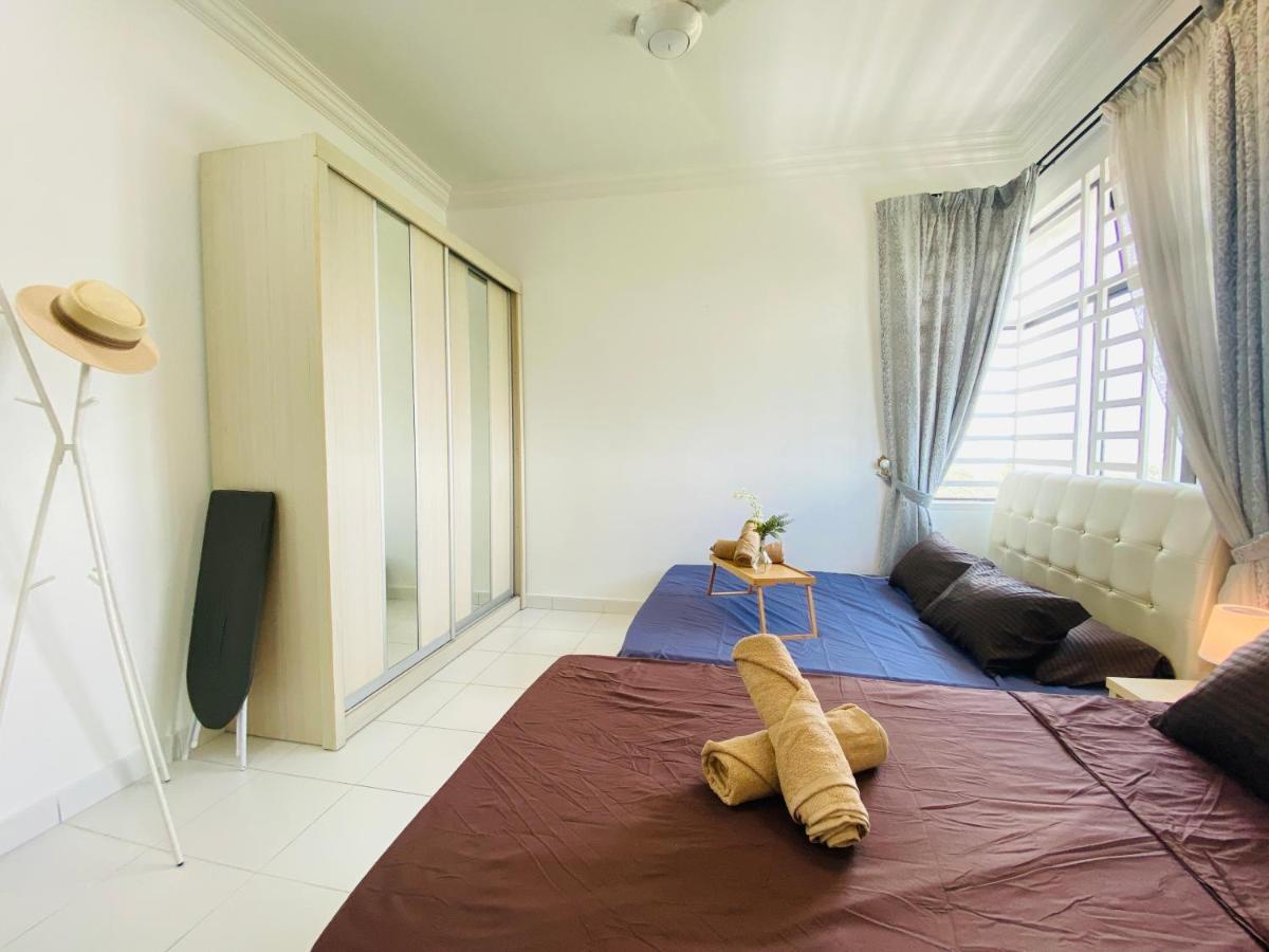 Cozy 1-10 Pax 4Qbeds 2Sbeds Shah Alam Sec7, I-City Ngoại thất bức ảnh