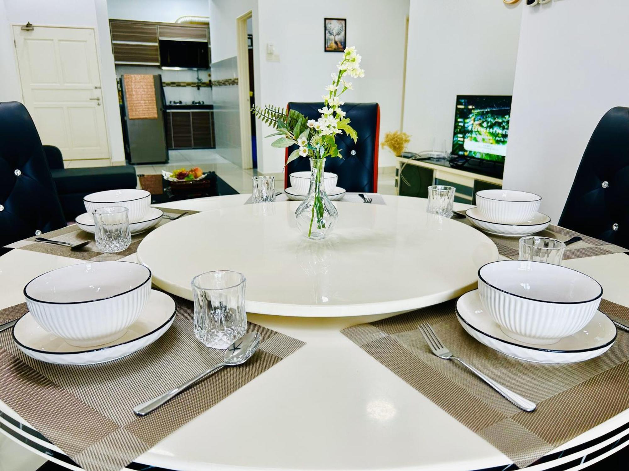 Cozy 1-10 Pax 4Qbeds 2Sbeds Shah Alam Sec7, I-City Ngoại thất bức ảnh